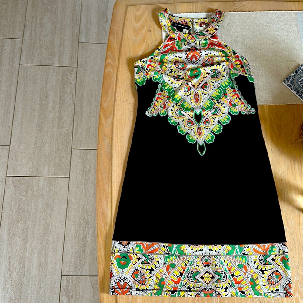 XS INC DRESS WITH SMALL NAILHEADS